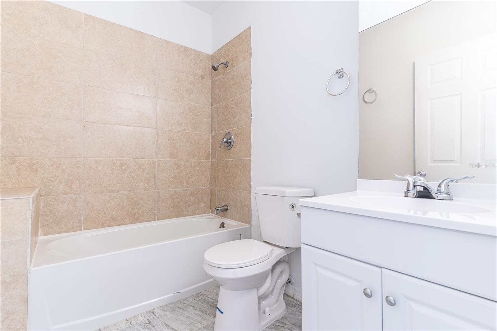 1403 BITTERSWEET ST