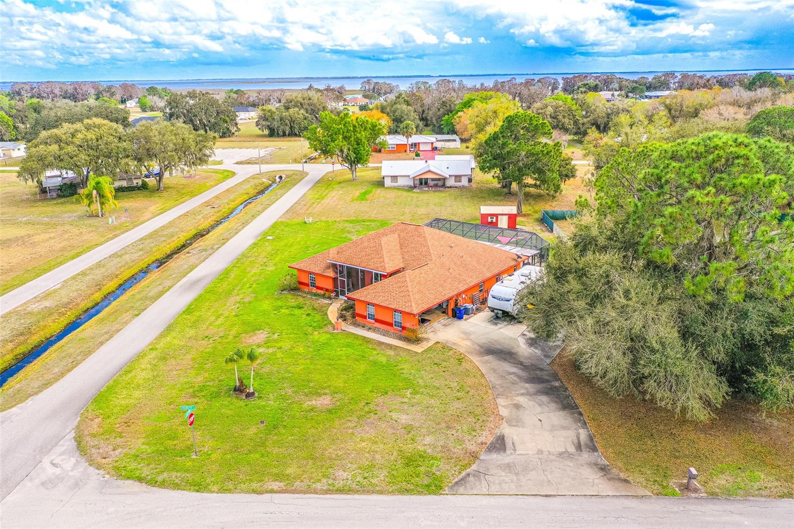 5900 THUNDER RD