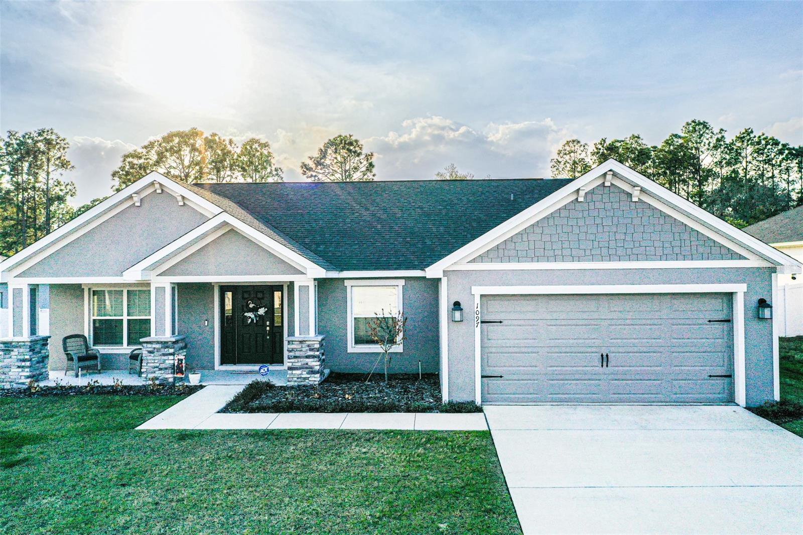 1097 SANDPIPER LOOP