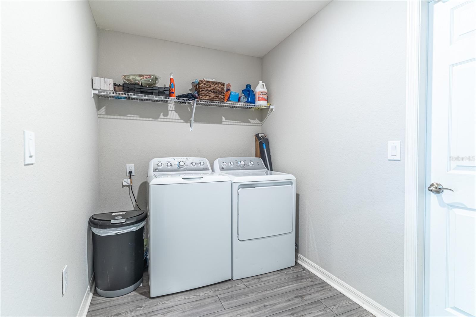 1097 SANDPIPER LOOP