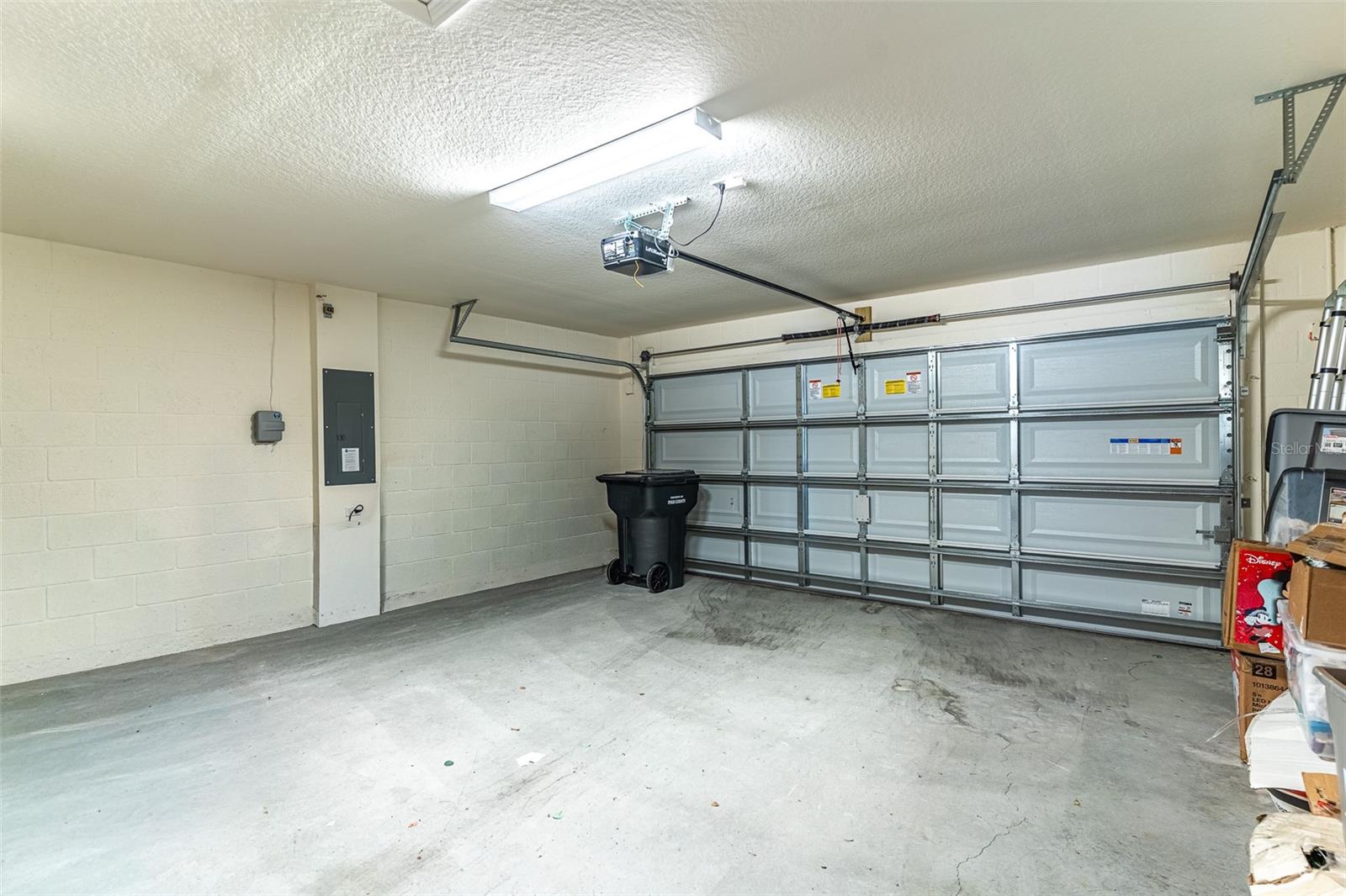 1097 SANDPIPER LOOP