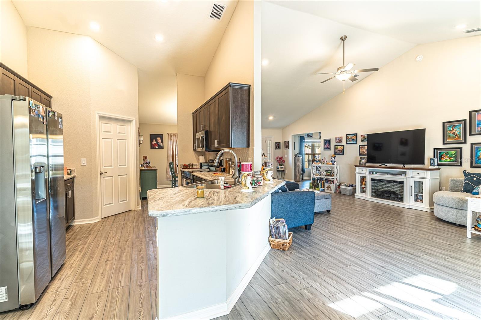 1097 SANDPIPER LOOP