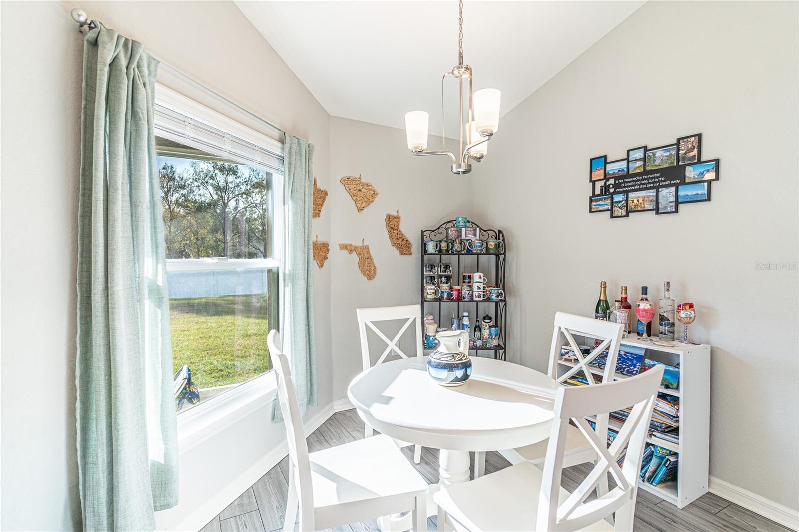 1097 SANDPIPER LOOP