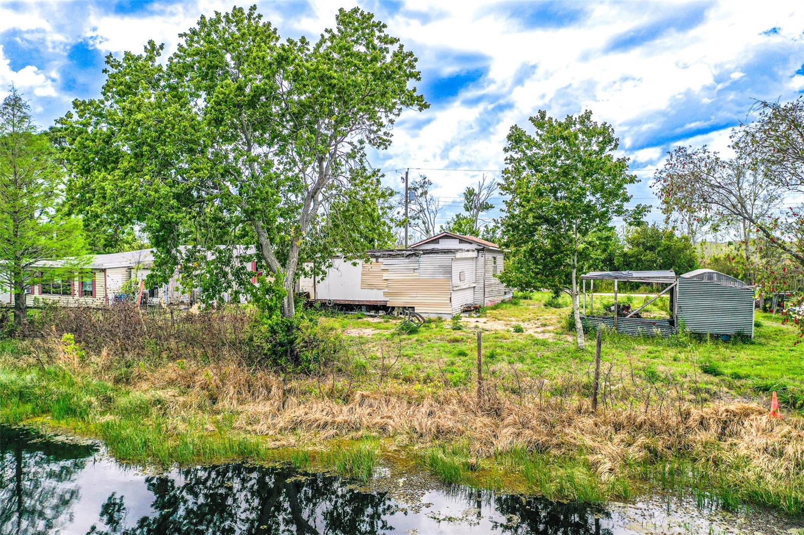 3386 MAPLE LN