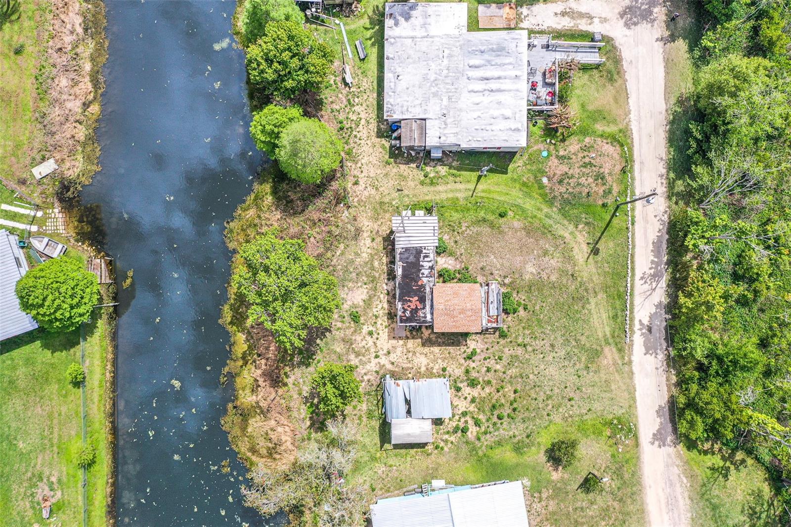 3386 MAPLE LN