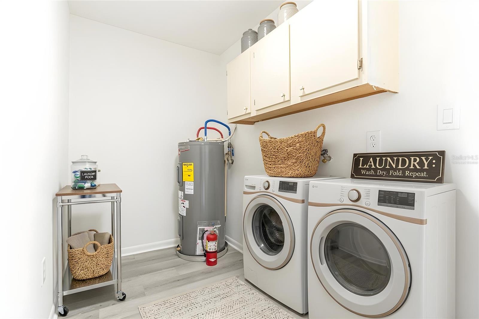 4006 HOLLYHEAD CIR S