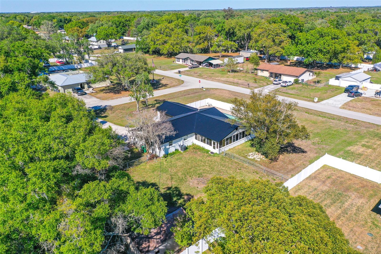 4006 HOLLYHEAD CIR S