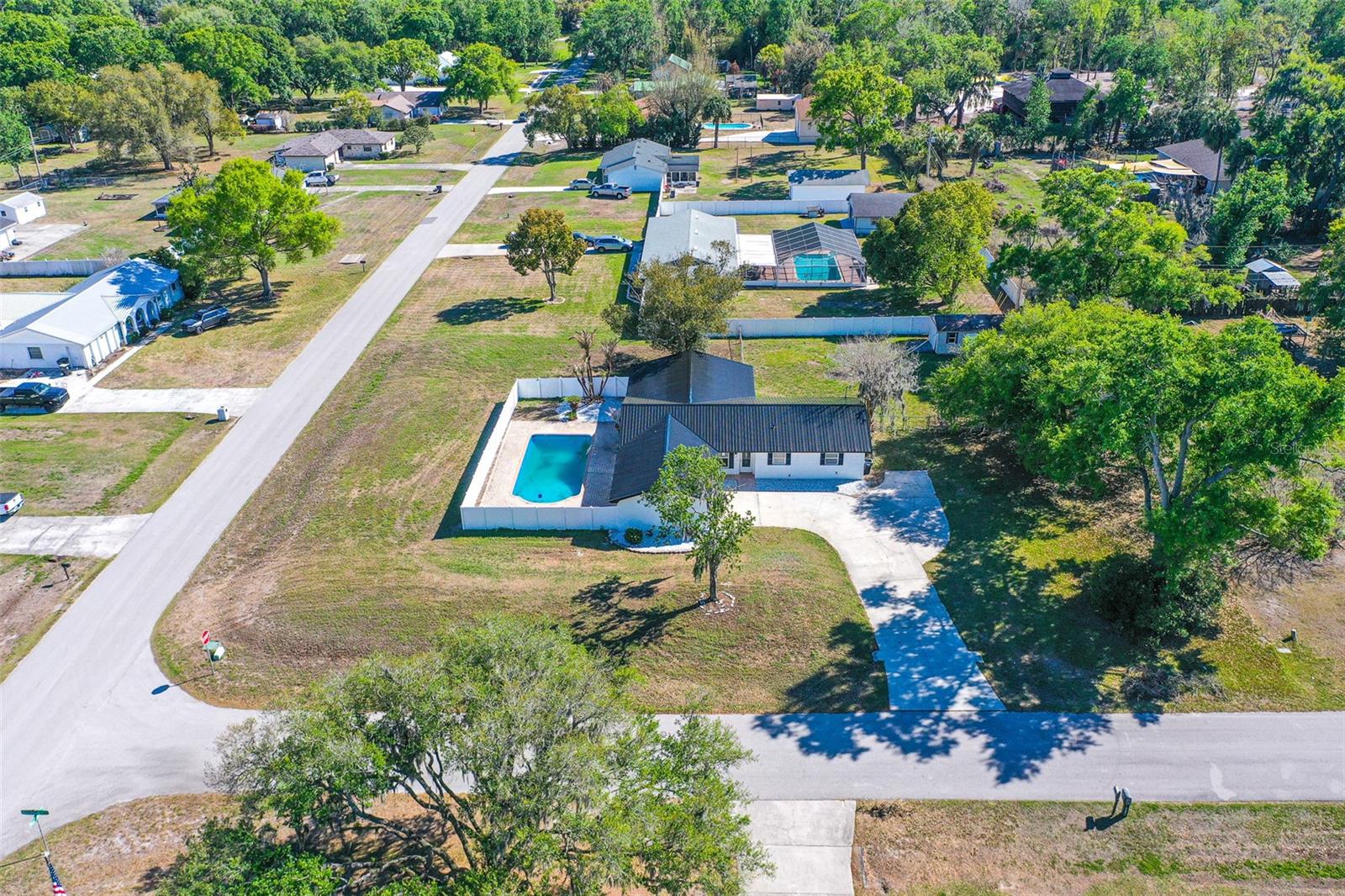 4006 HOLLYHEAD CIR S