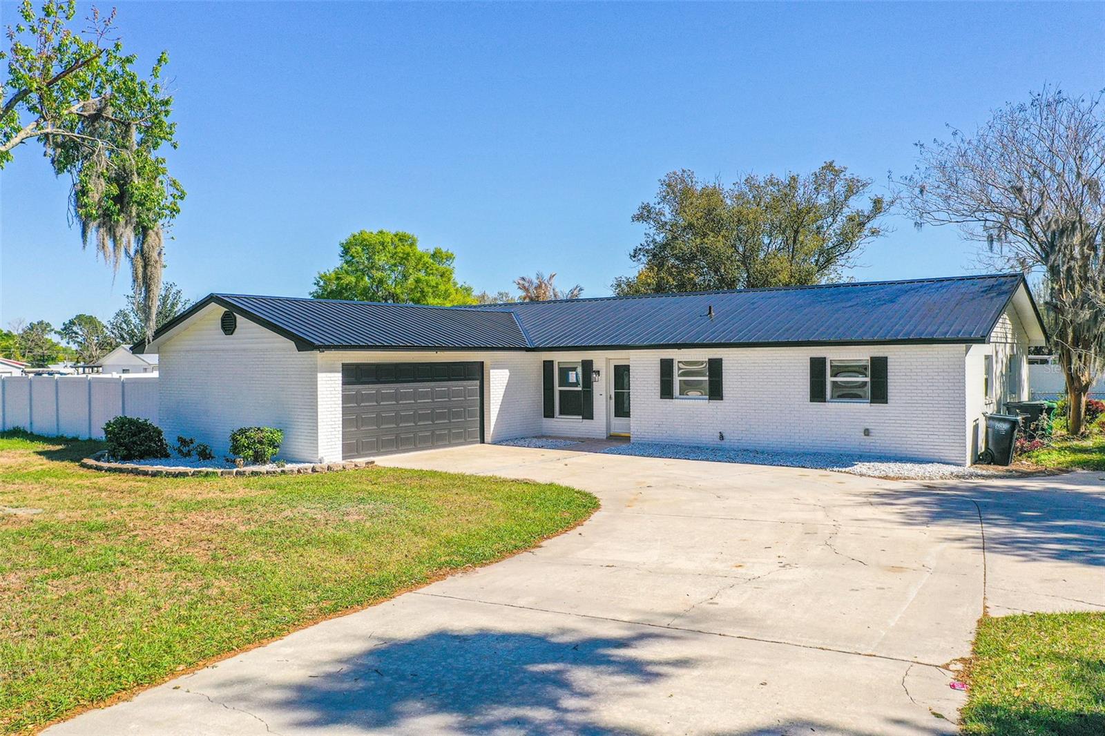 4006 HOLLYHEAD CIR S