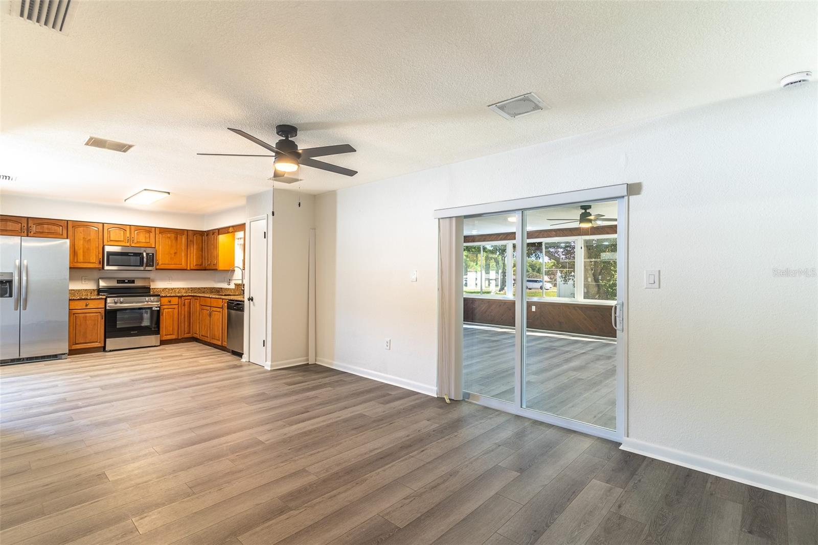 4006 HOLLYHEAD CIR S