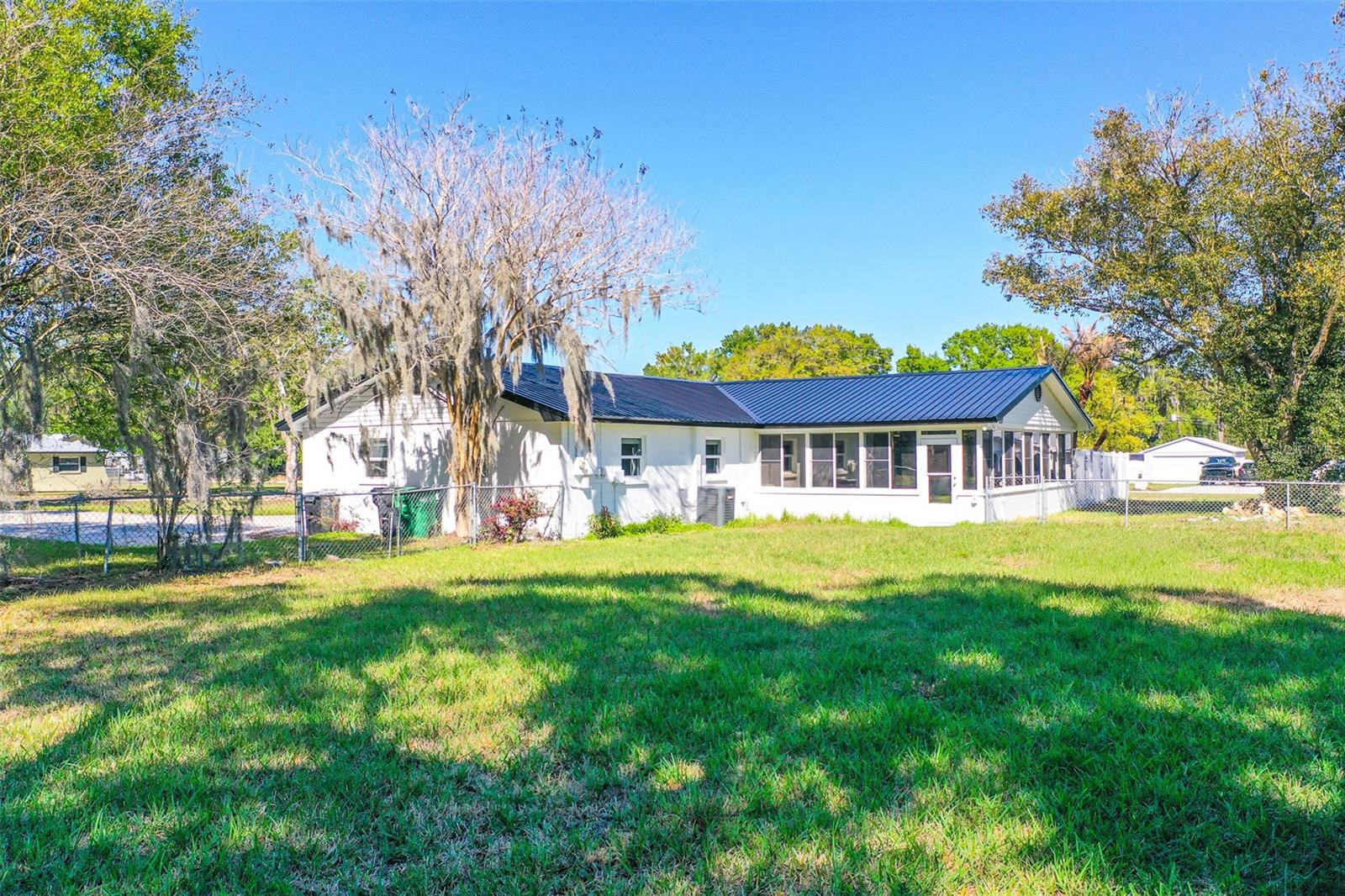 4006 HOLLYHEAD CIR S