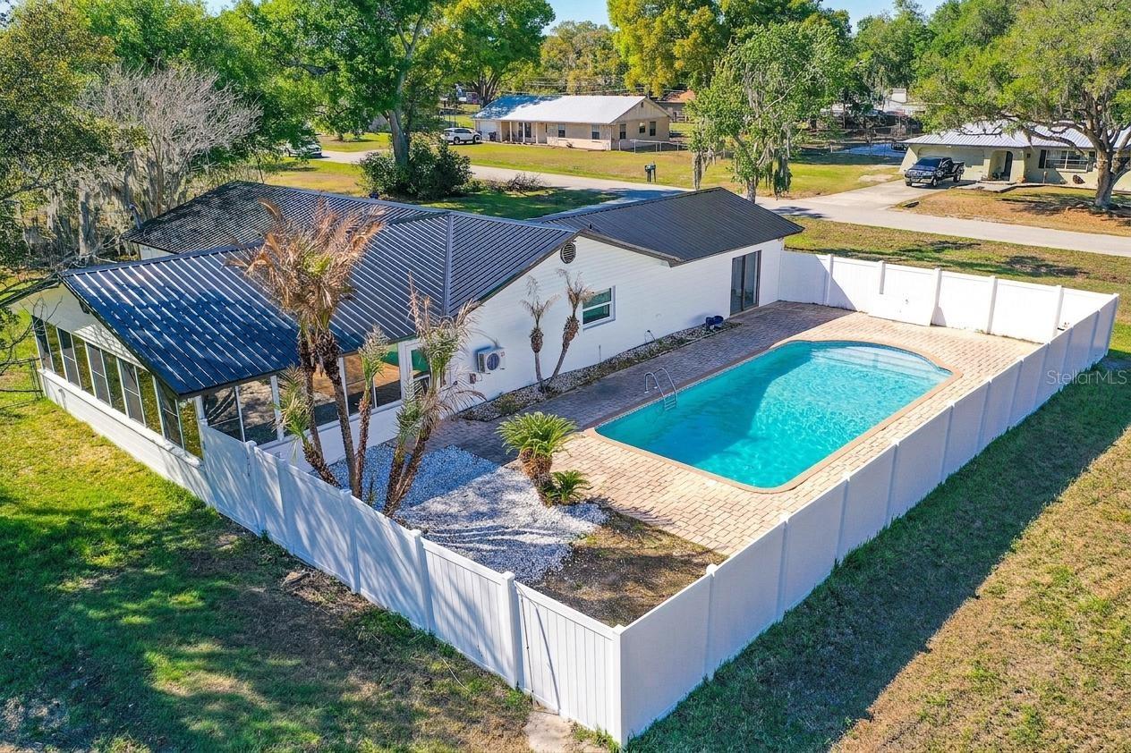 4006 HOLLYHEAD CIR S