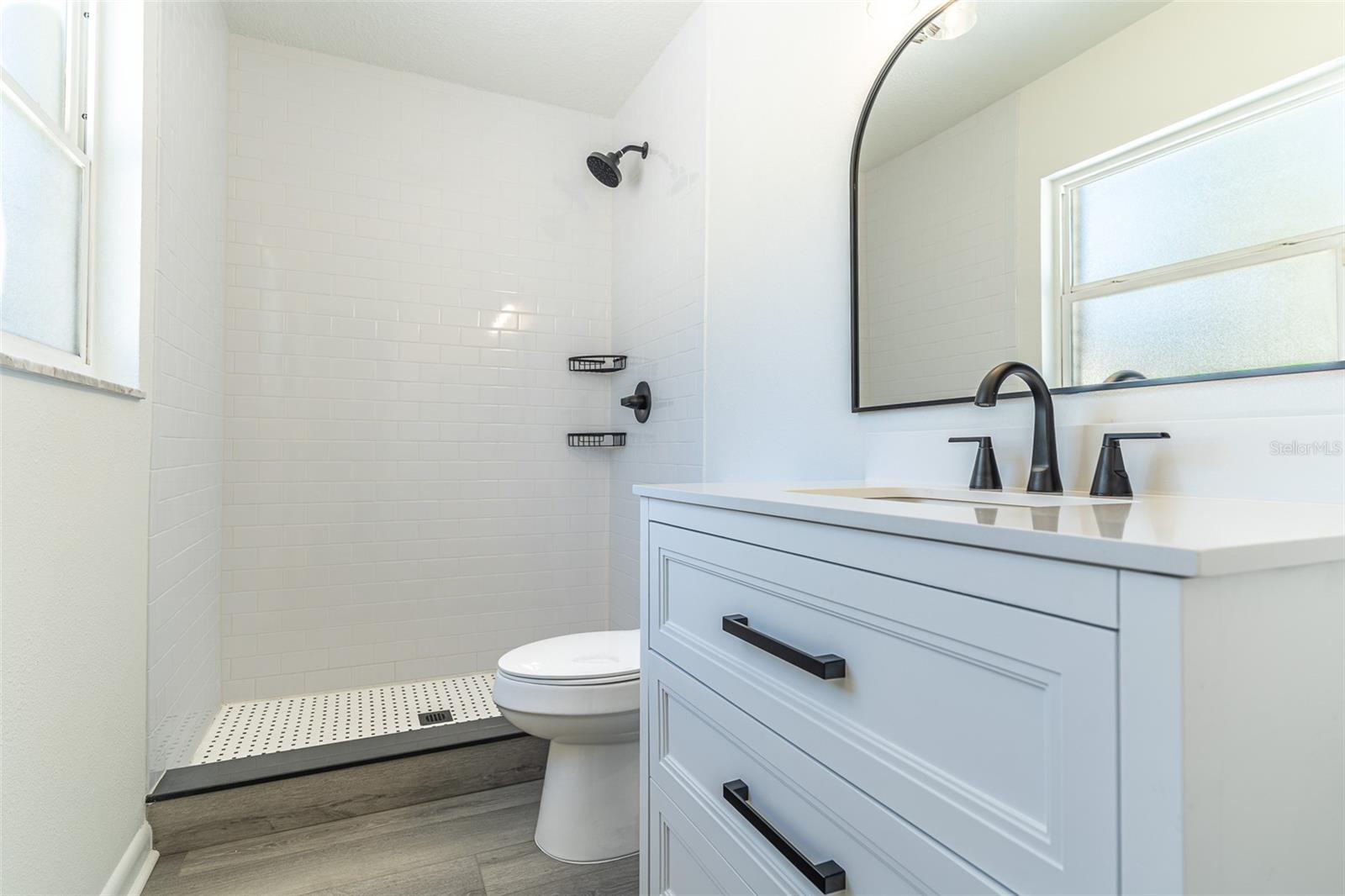 4006 HOLLYHEAD CIR S