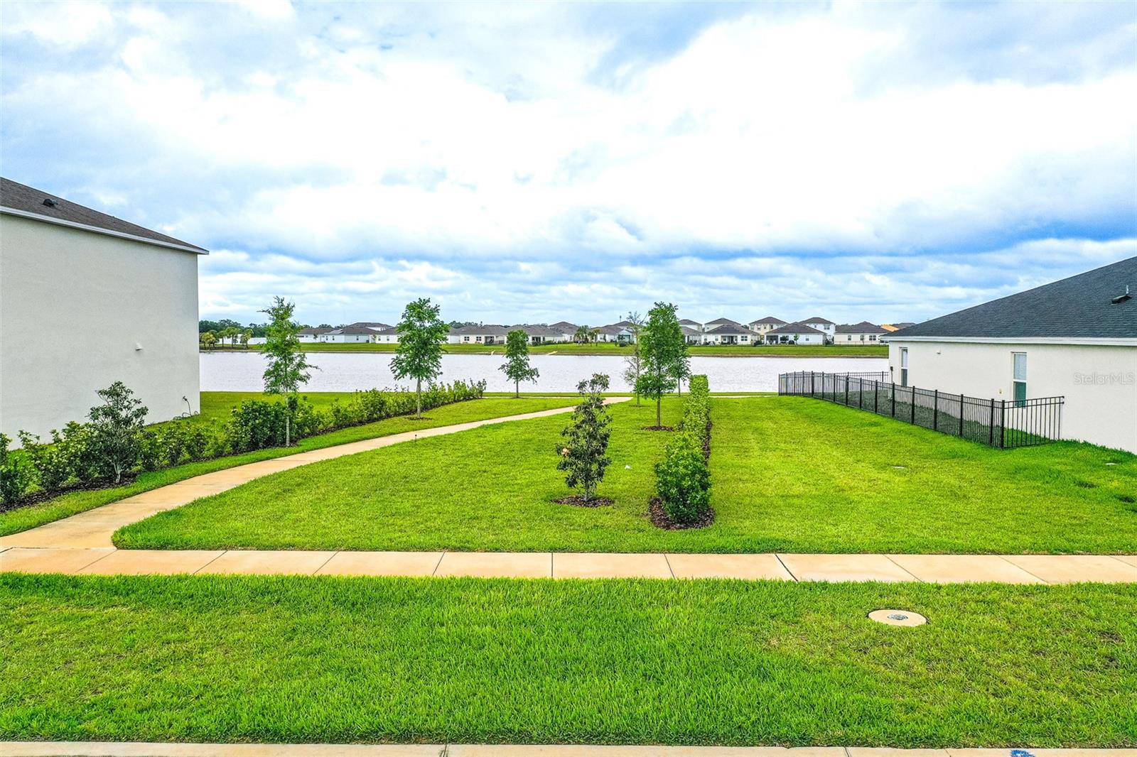 1328 DAISY FIELD DR