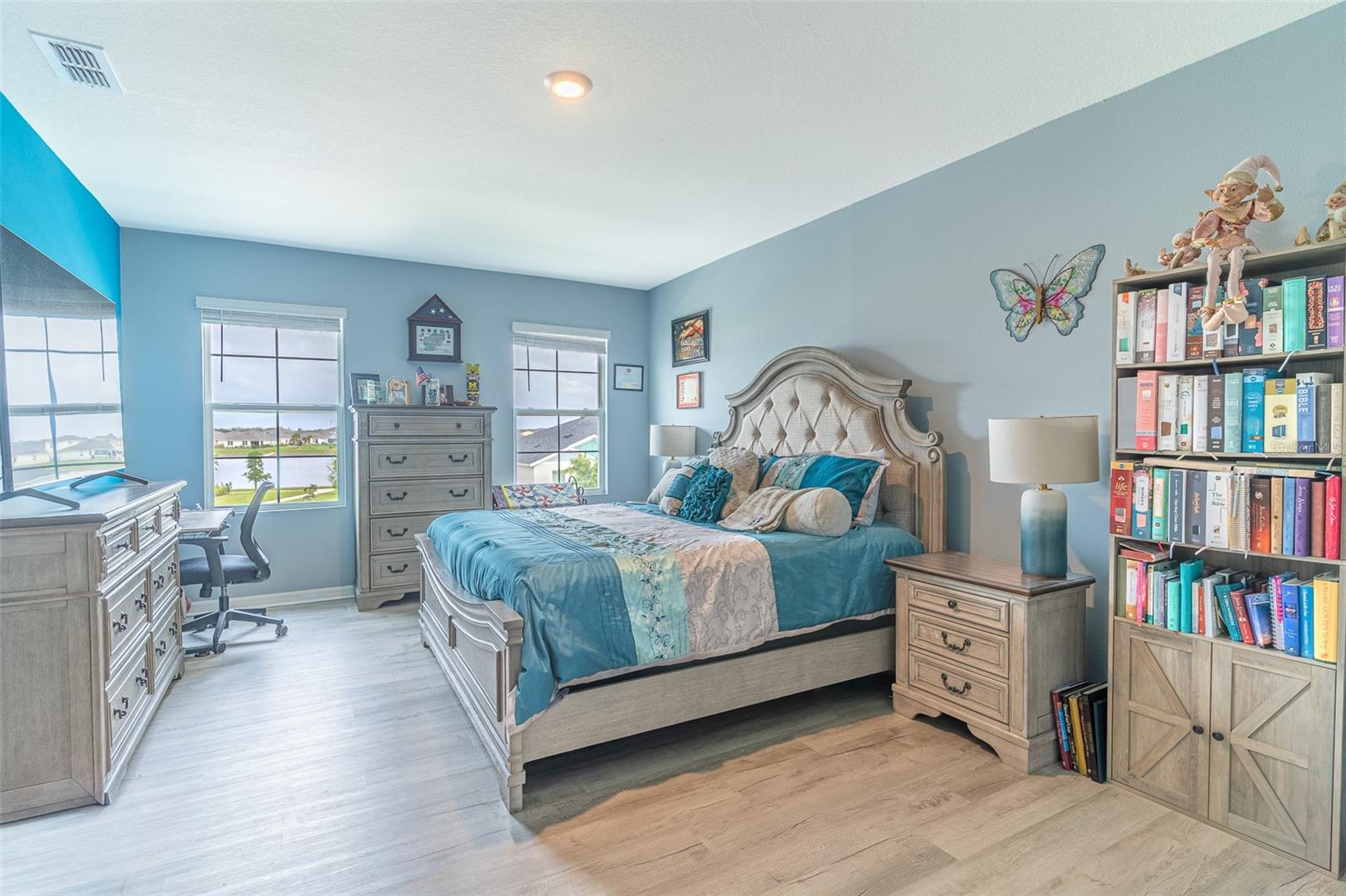 1328 DAISY FIELD DR