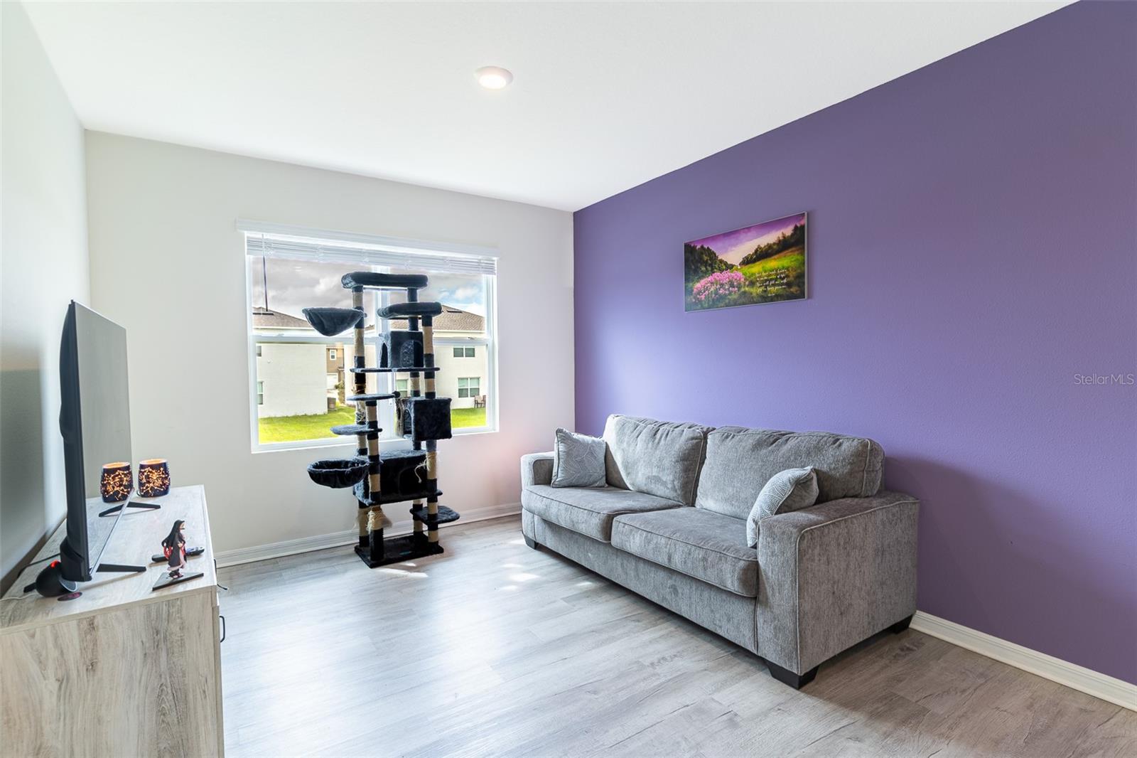 1328 DAISY FIELD DR