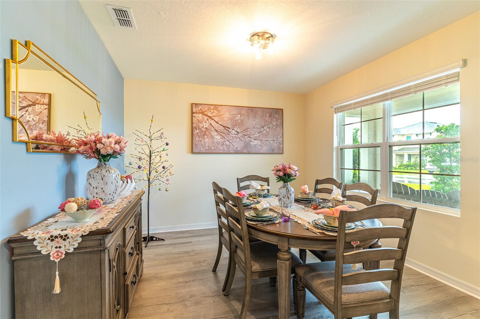 1328 DAISY FIELD DR