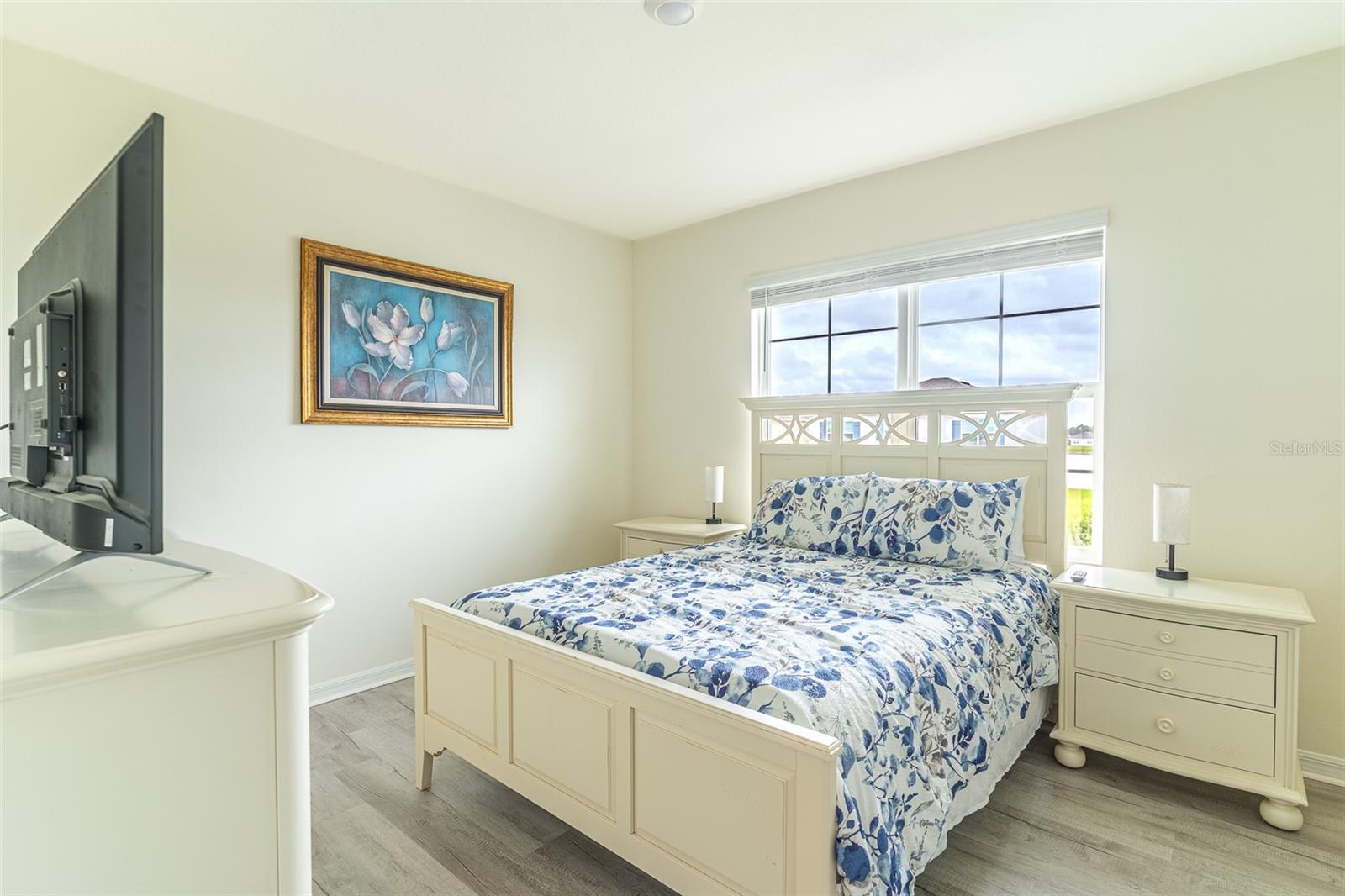 1328 DAISY FIELD DR