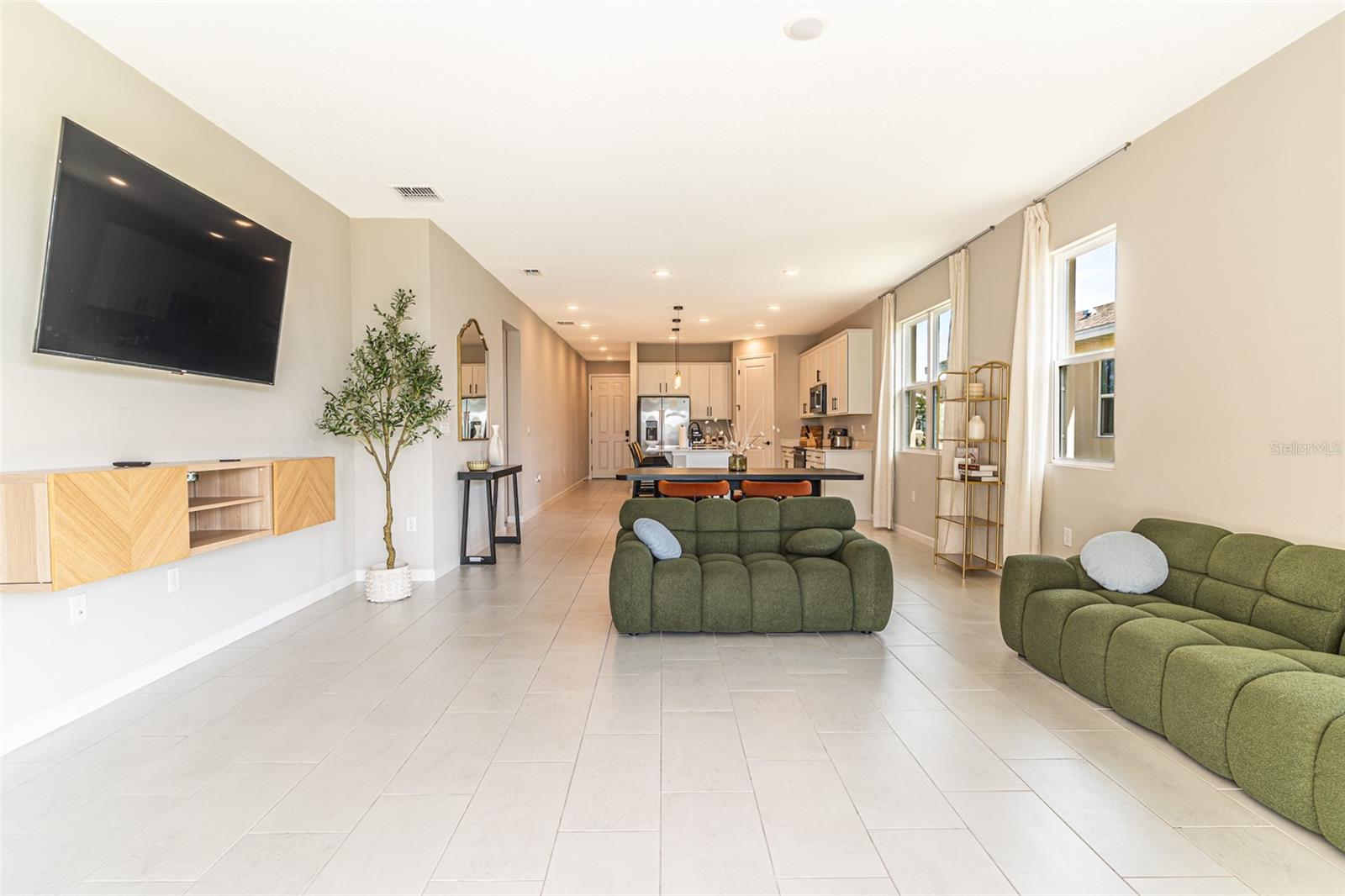 148 HILLTOP BLOOM LOOP