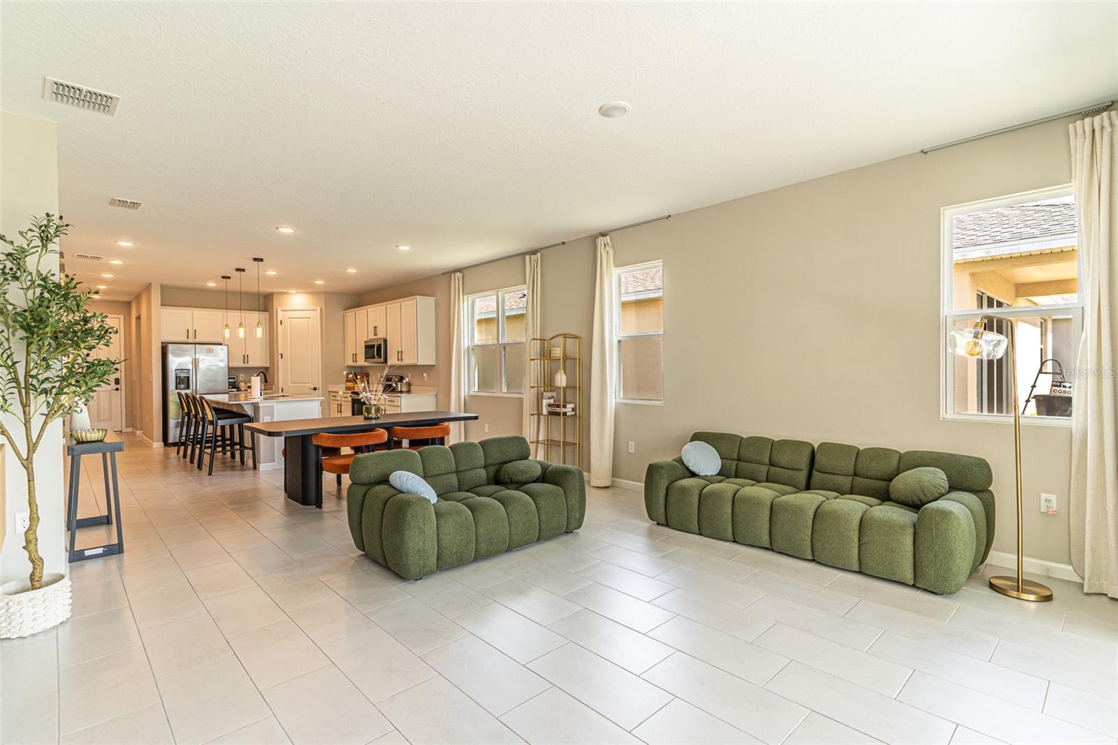 148 HILLTOP BLOOM LOOP