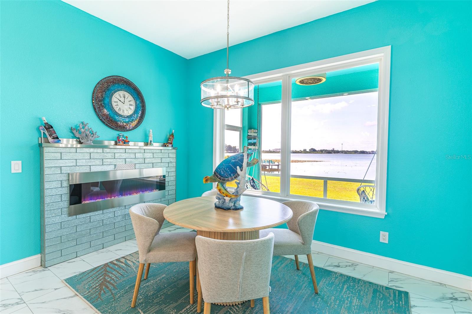 1290 N LAKE SHIPP DR N