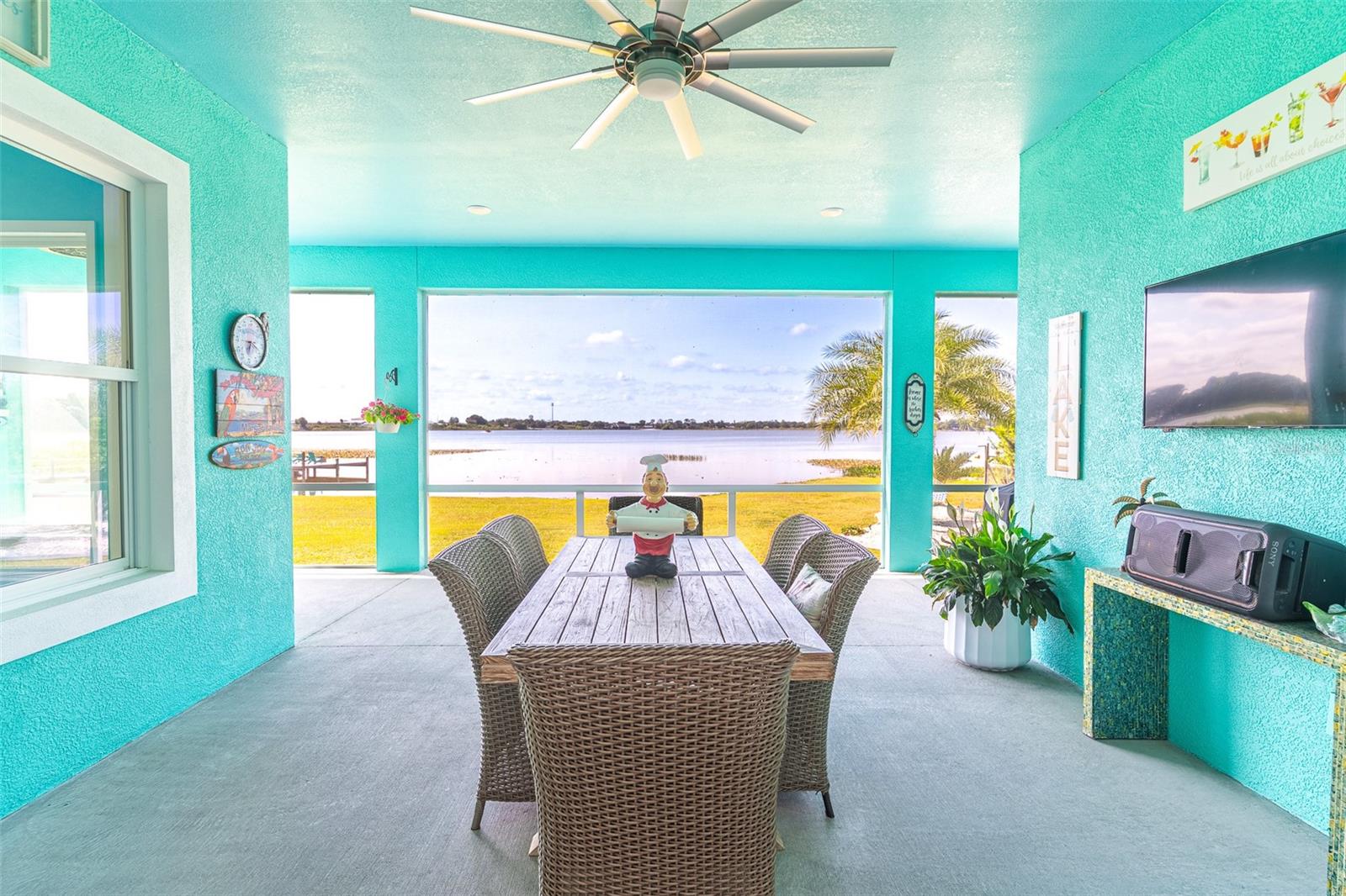 1290 N LAKE SHIPP DR N