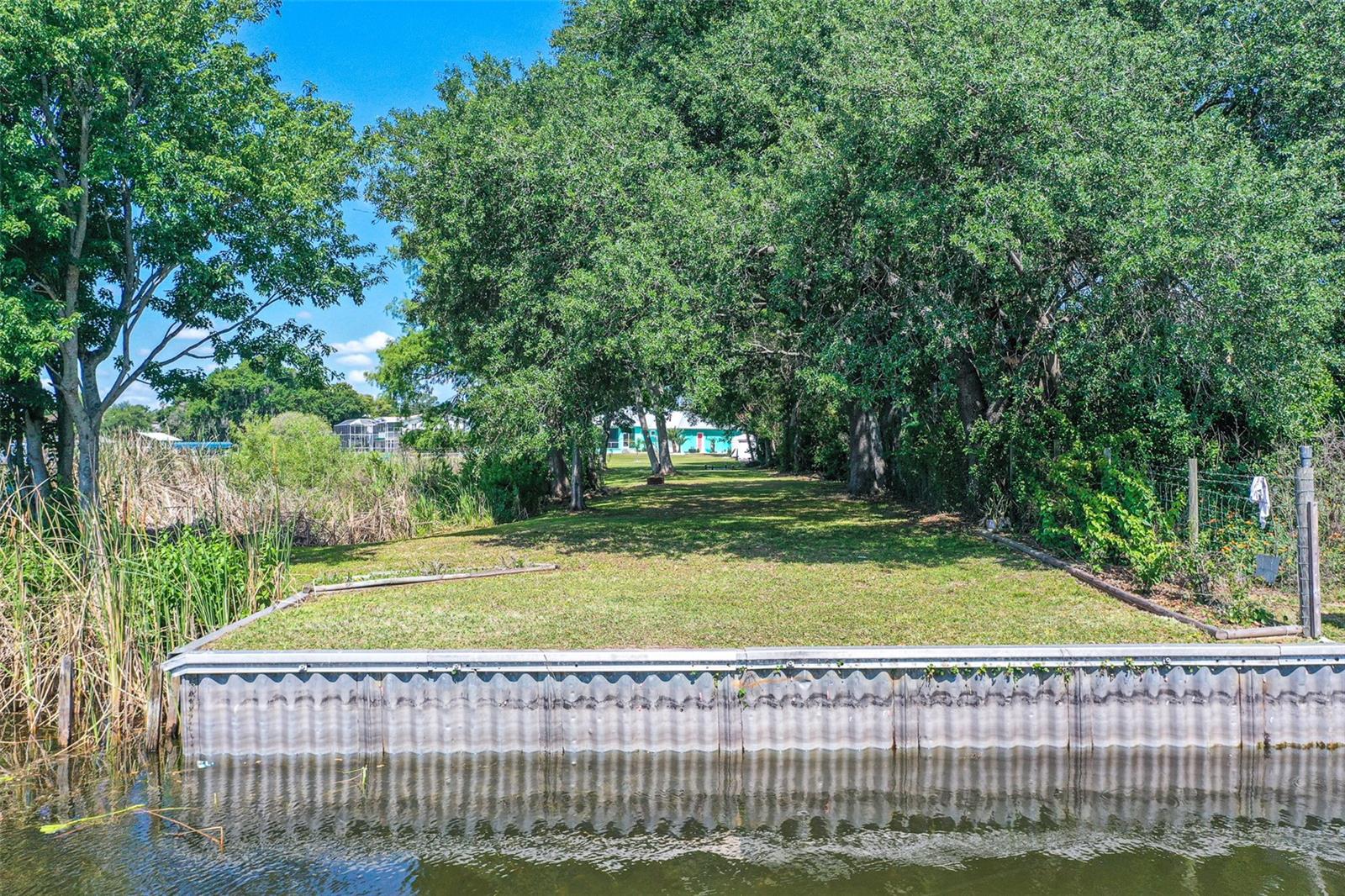 1290 N LAKE SHIPP DR N