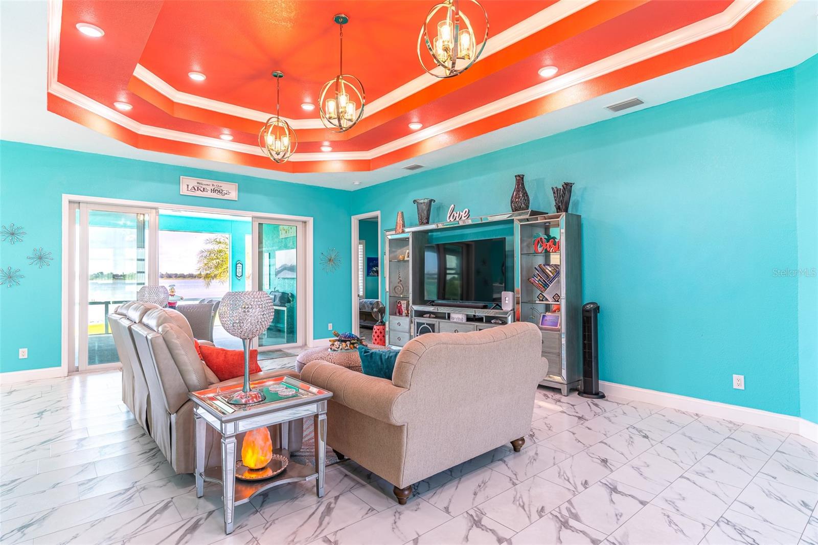 1290 N LAKE SHIPP DR N