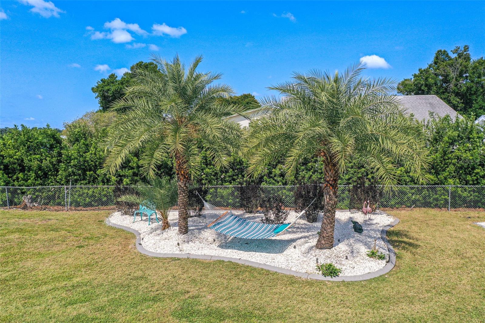 1290 N LAKE SHIPP DR N