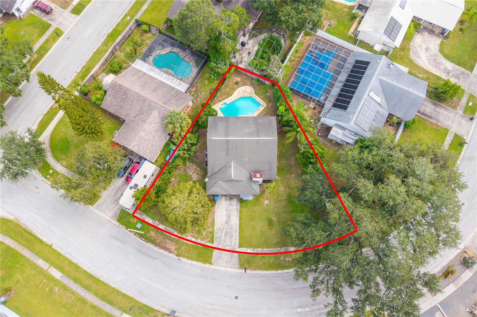 631 STONE DR
