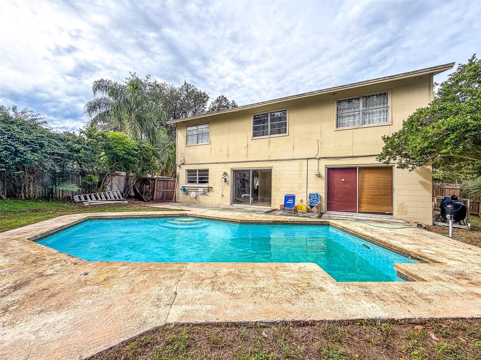631 STONE DR