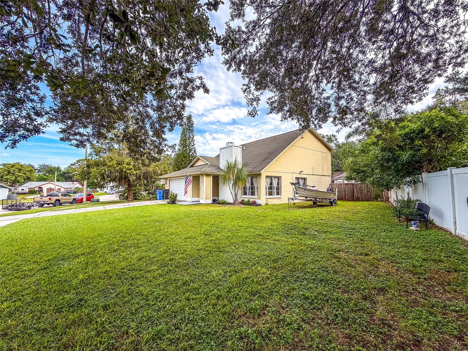 631 STONE DR
