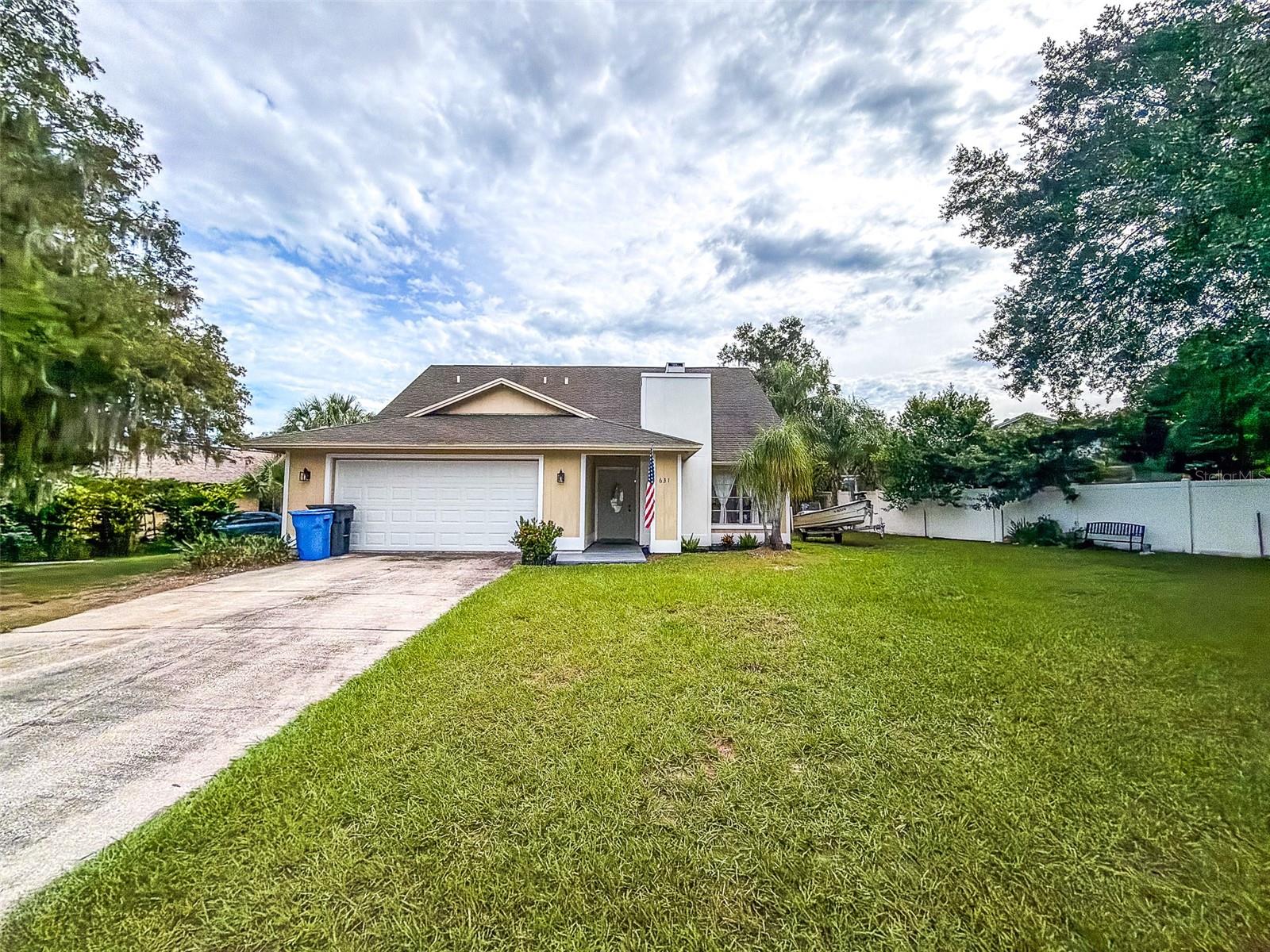631 STONE DR