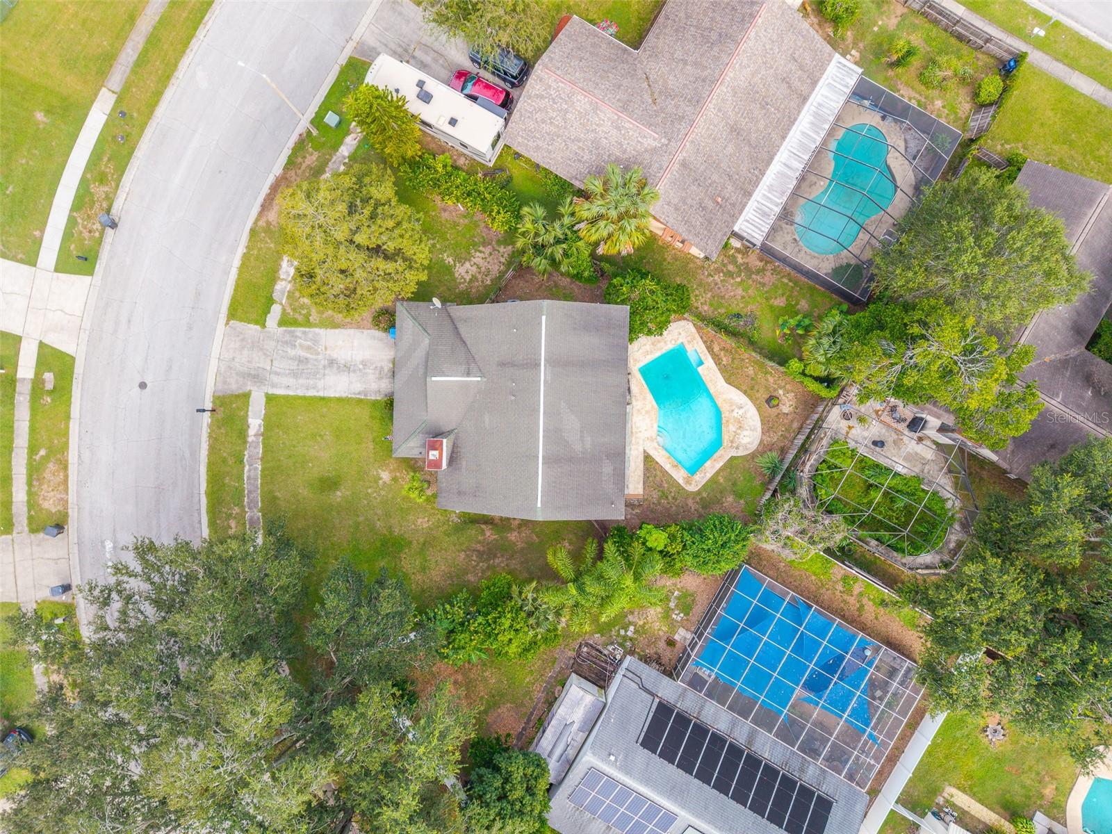 631 STONE DR