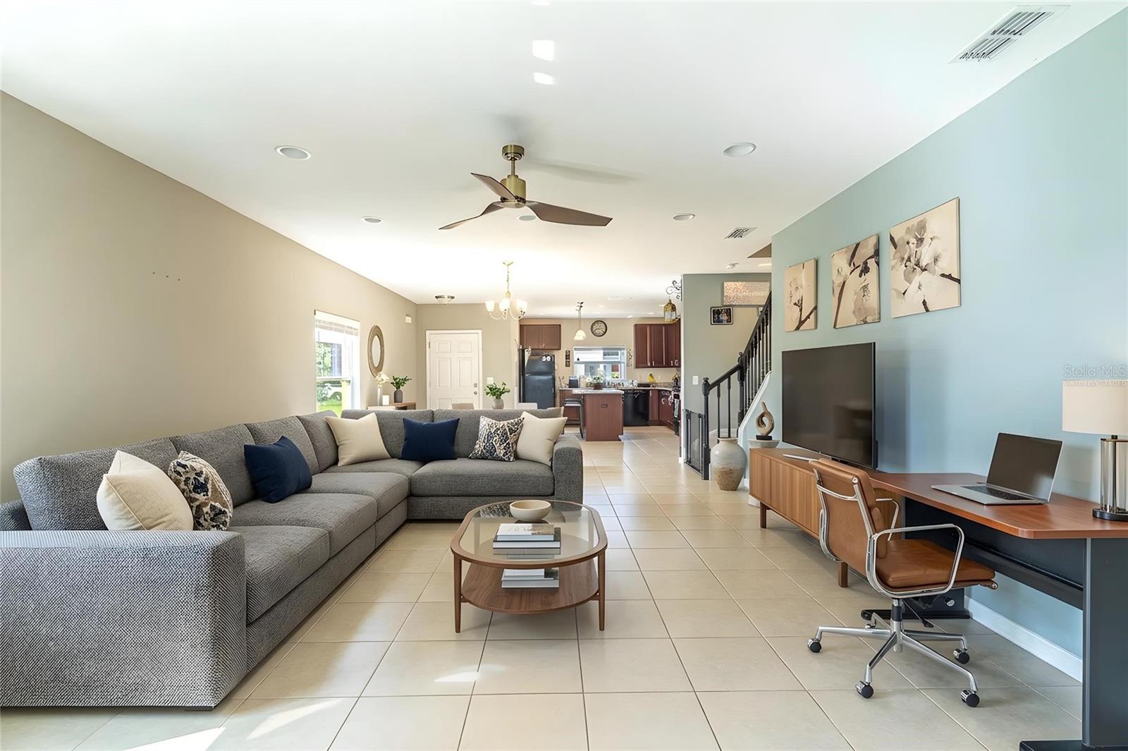 233 PRIMROSE DR