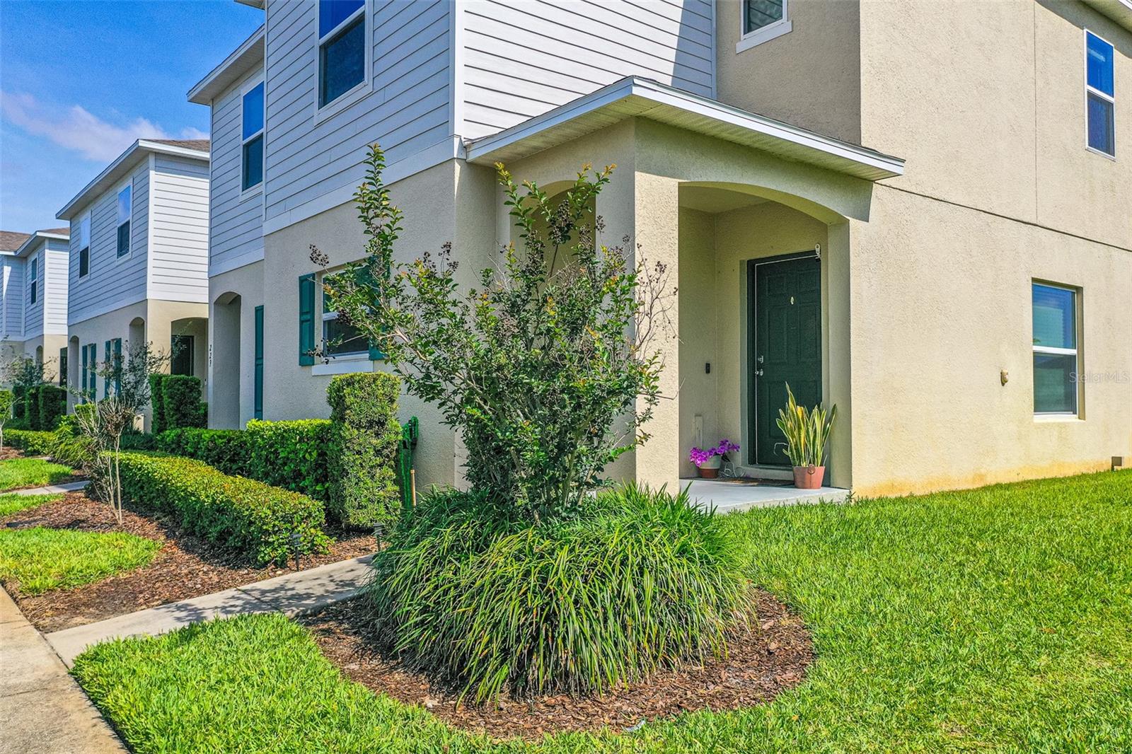 233 PRIMROSE DR