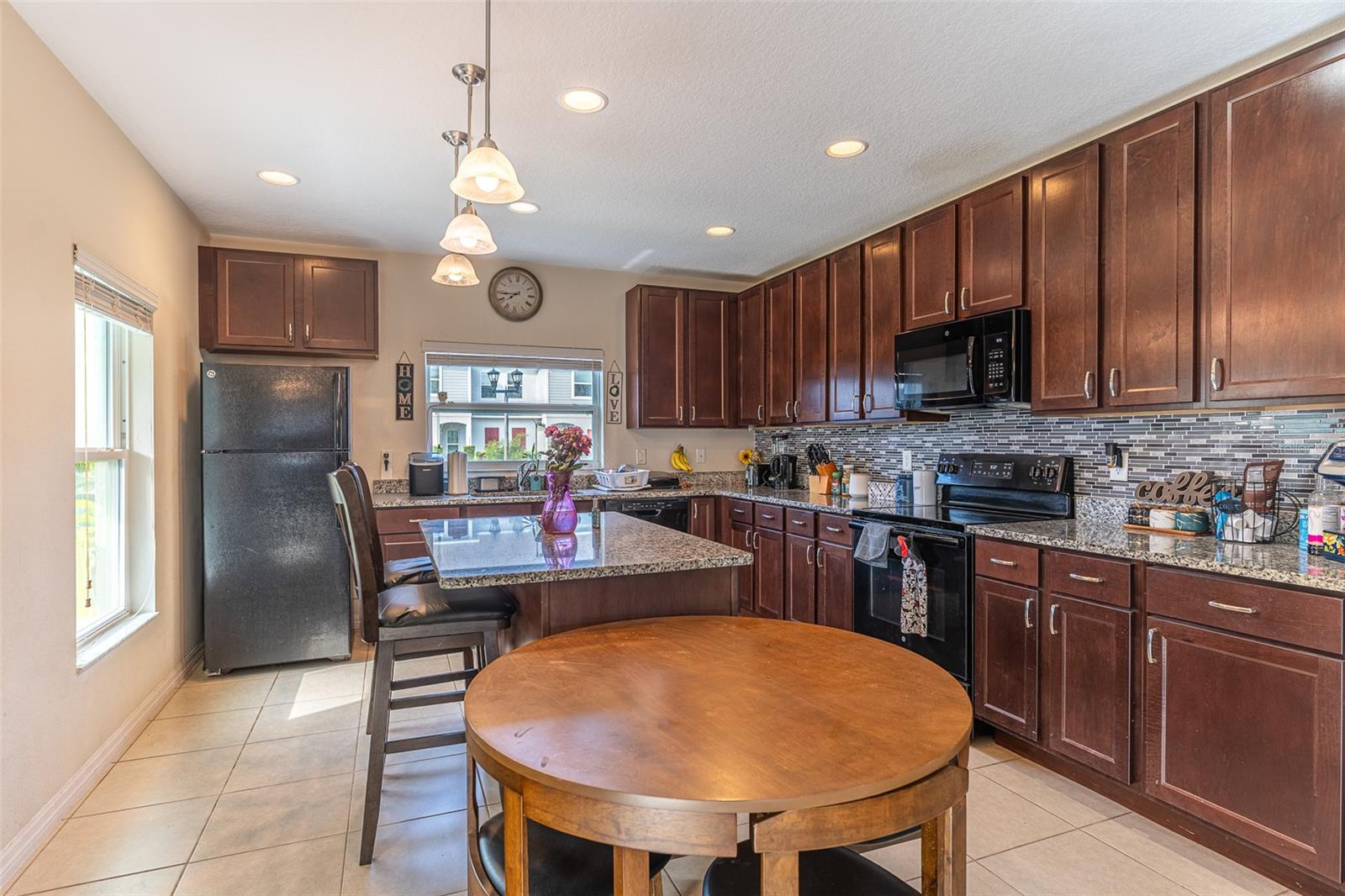 233 PRIMROSE DR