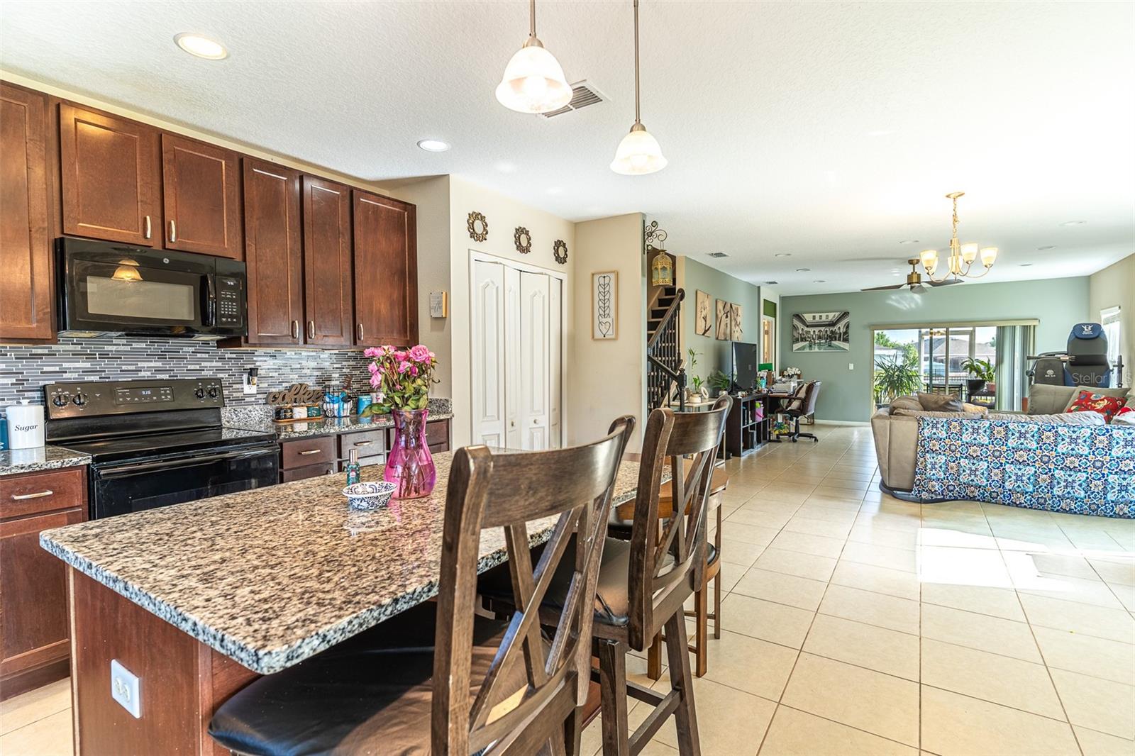 233 PRIMROSE DR