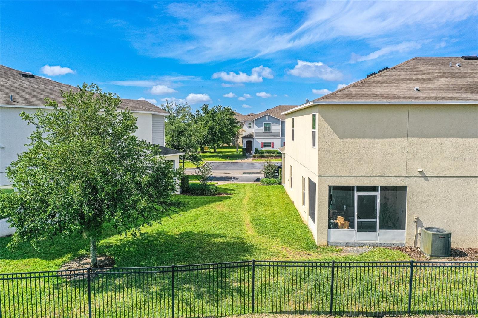 233 PRIMROSE DR