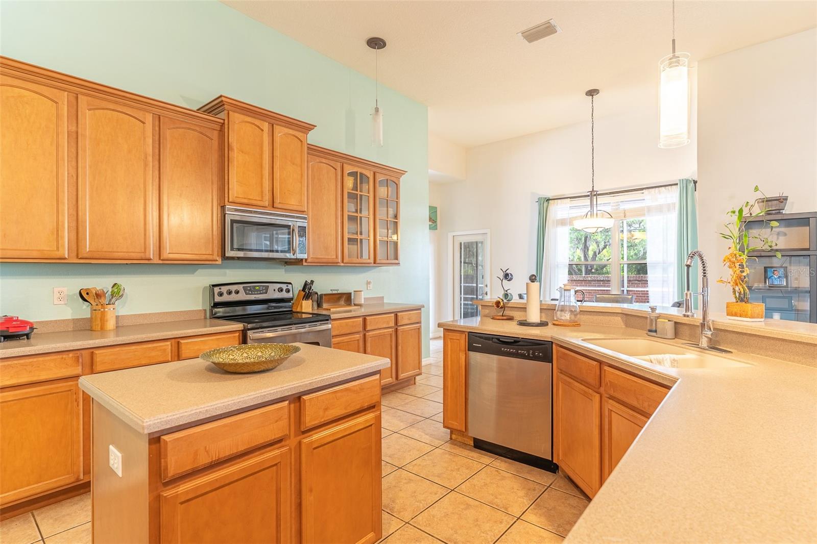 2539 CENTENNIAL FALCON DR