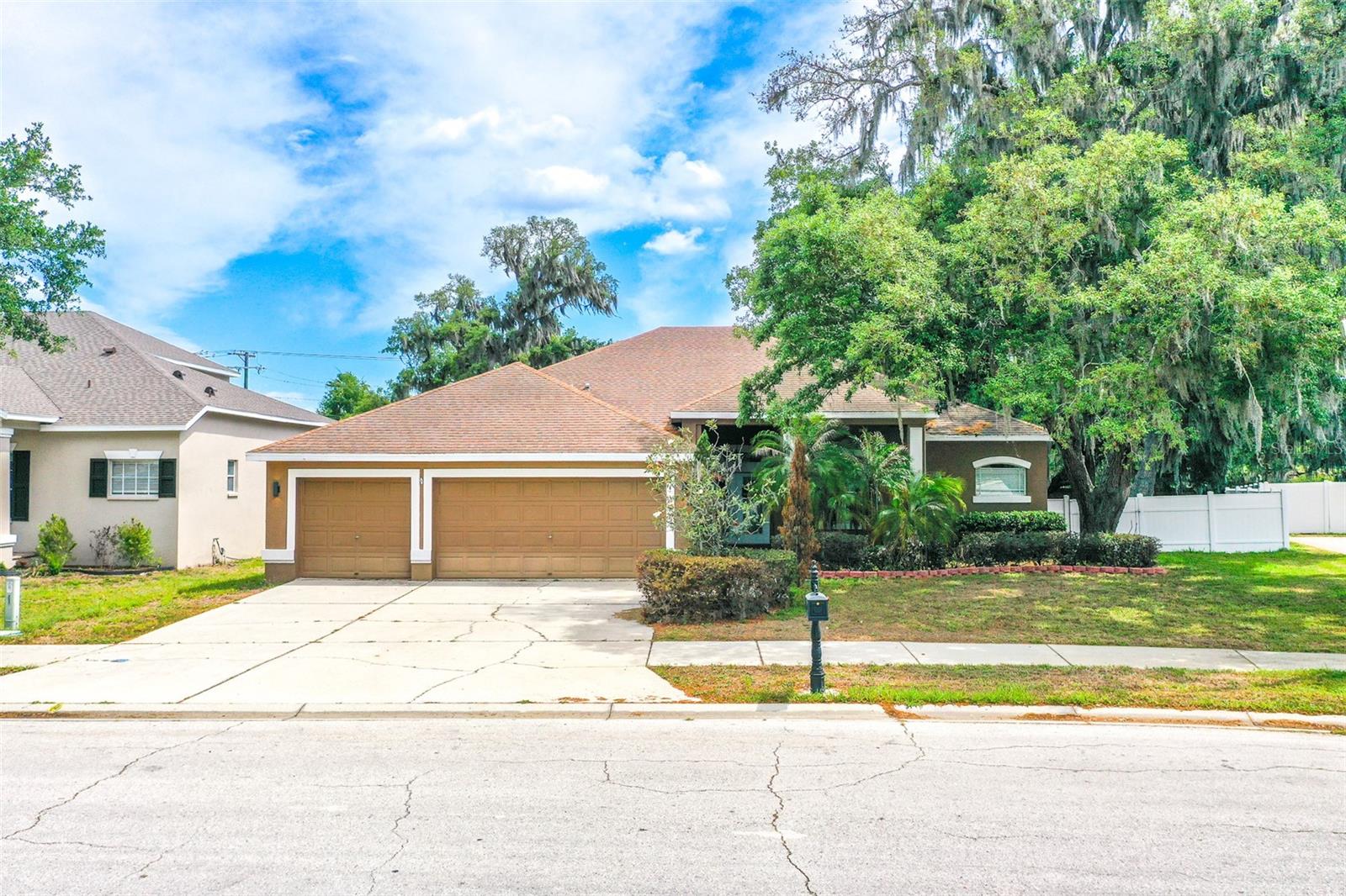 2539 CENTENNIAL FALCON DR