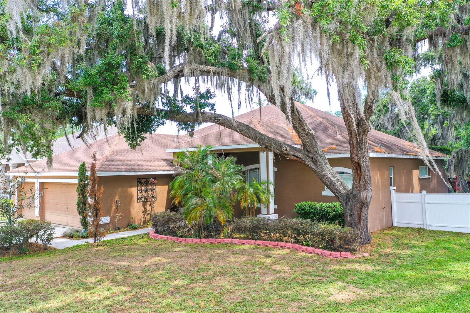 2539 CENTENNIAL FALCON DR