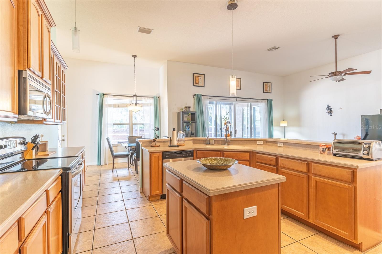 2539 CENTENNIAL FALCON DR