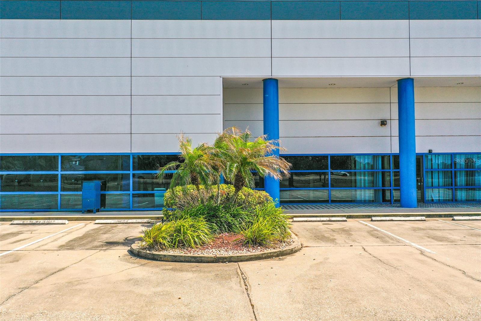 295 BARNES BLVD