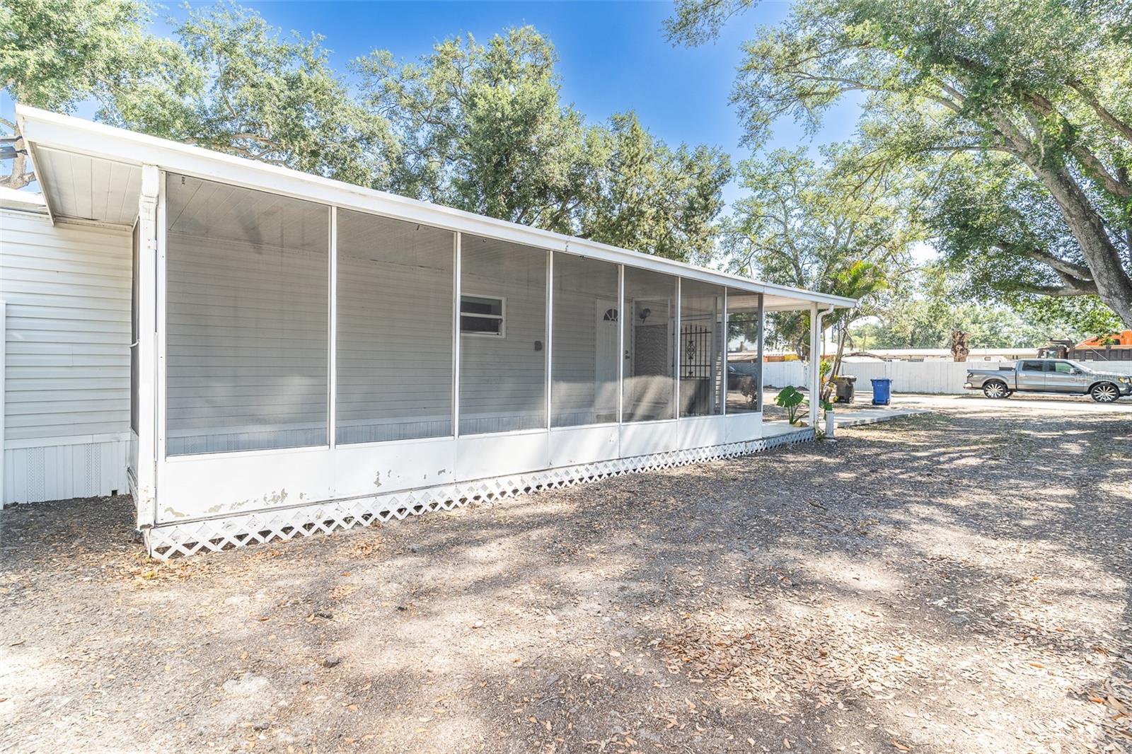 5807 BARRY LN