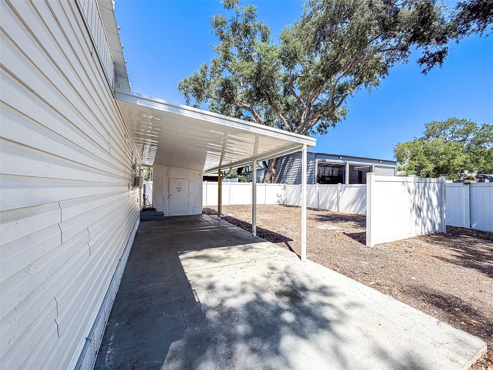 5807 BARRY LN