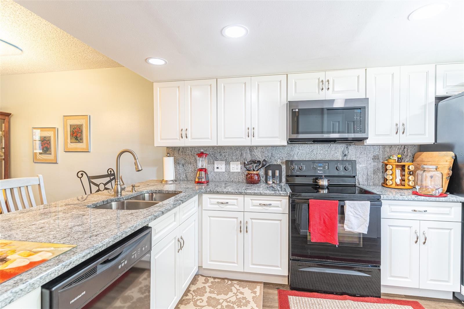 3007 GRANADA CT #4