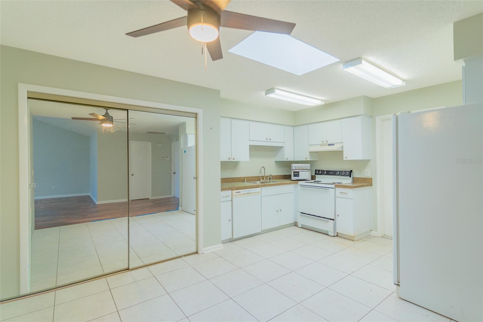 24 BUCK CIR