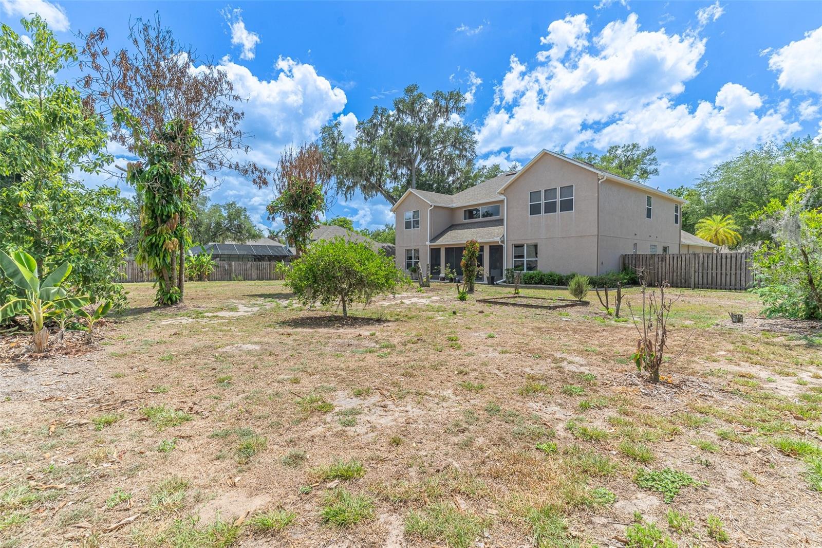 915 HICKORY FORK DR