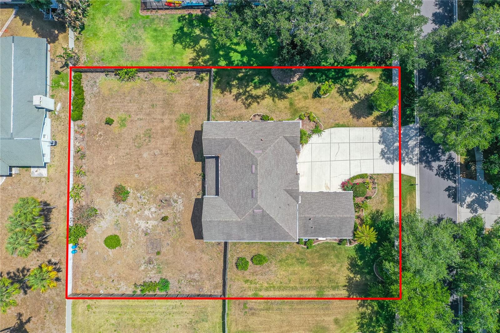 915 HICKORY FORK DR